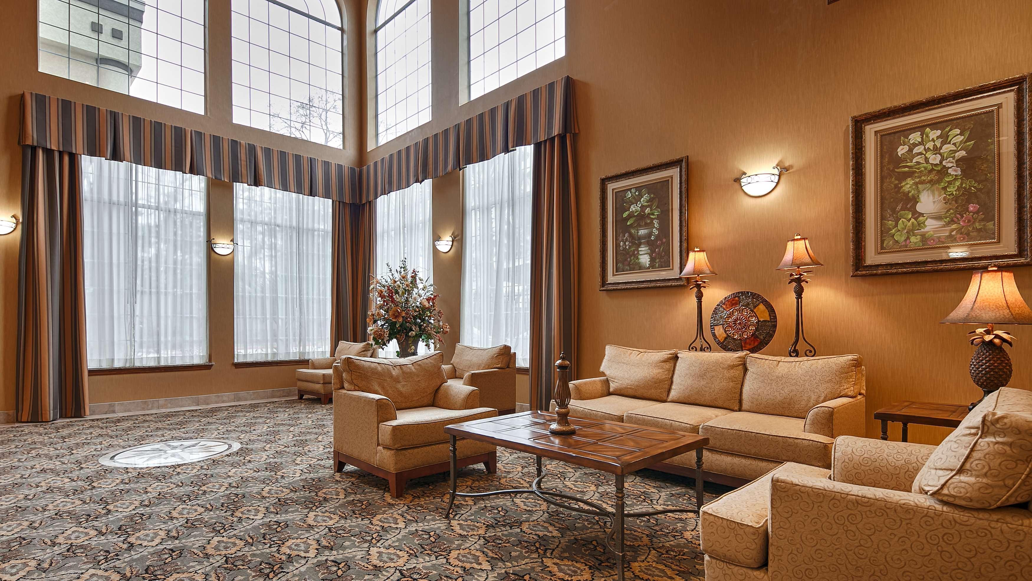 Best Western Plus New Caney Inn & Suites Екстериор снимка
