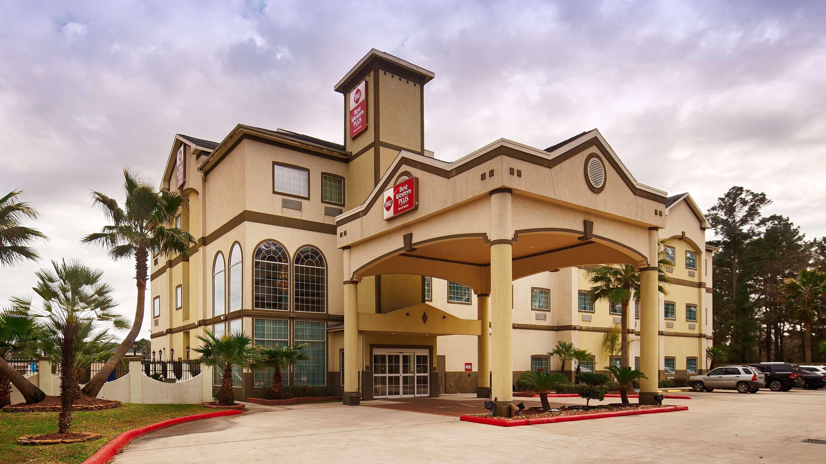 Best Western Plus New Caney Inn & Suites Екстериор снимка