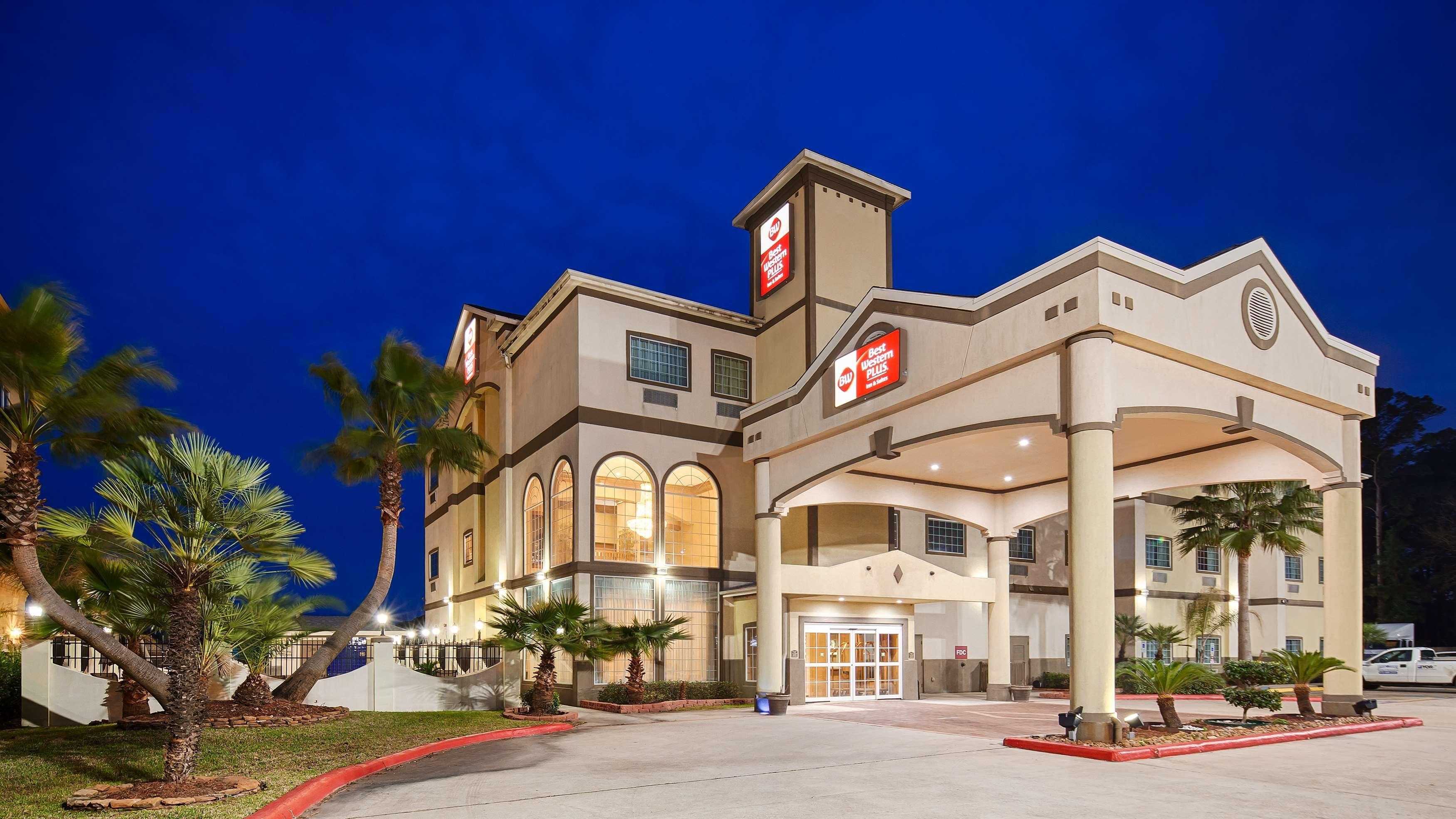 Best Western Plus New Caney Inn & Suites Екстериор снимка
