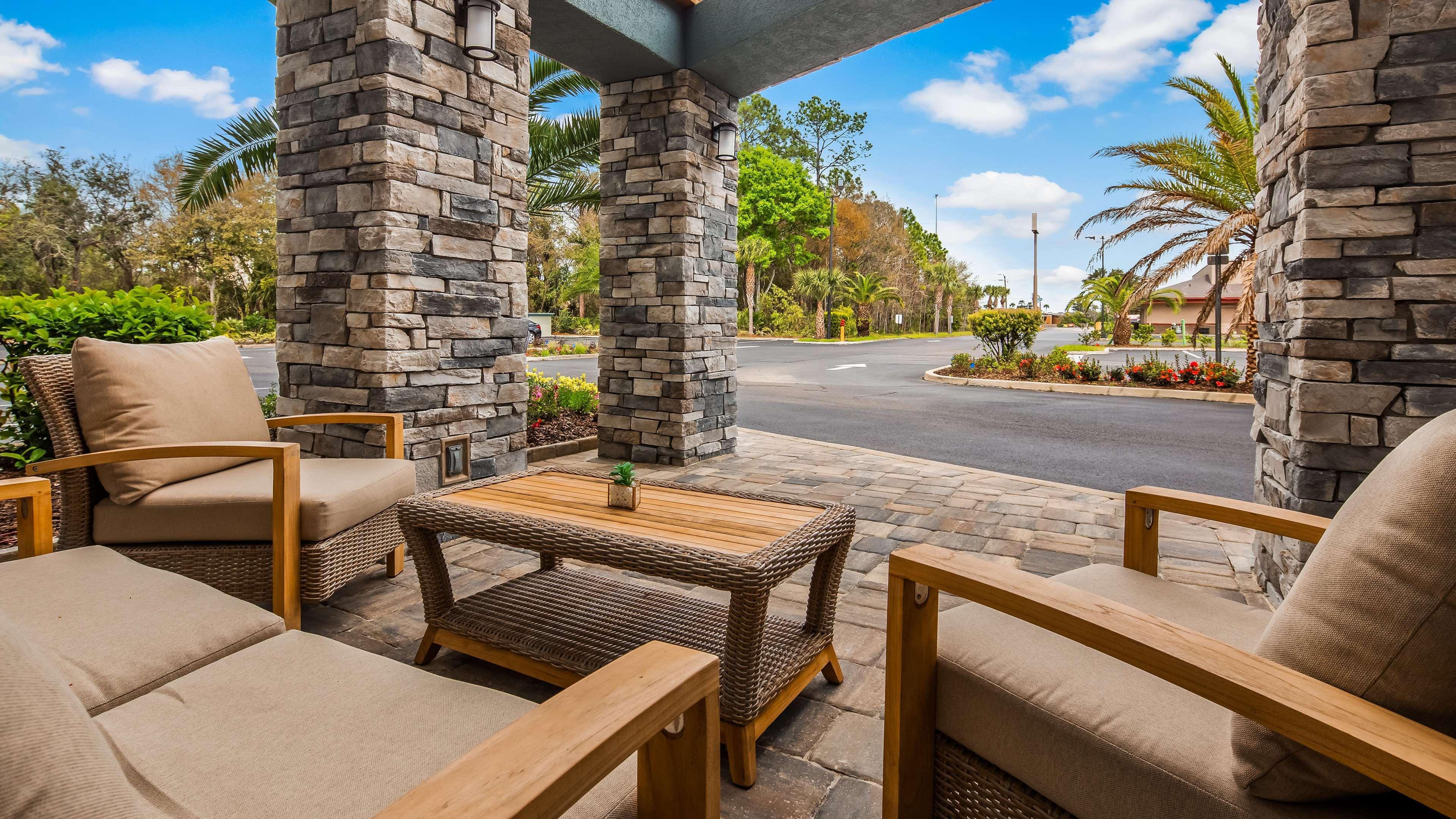 Best Western Plus New Caney Inn & Suites Екстериор снимка
