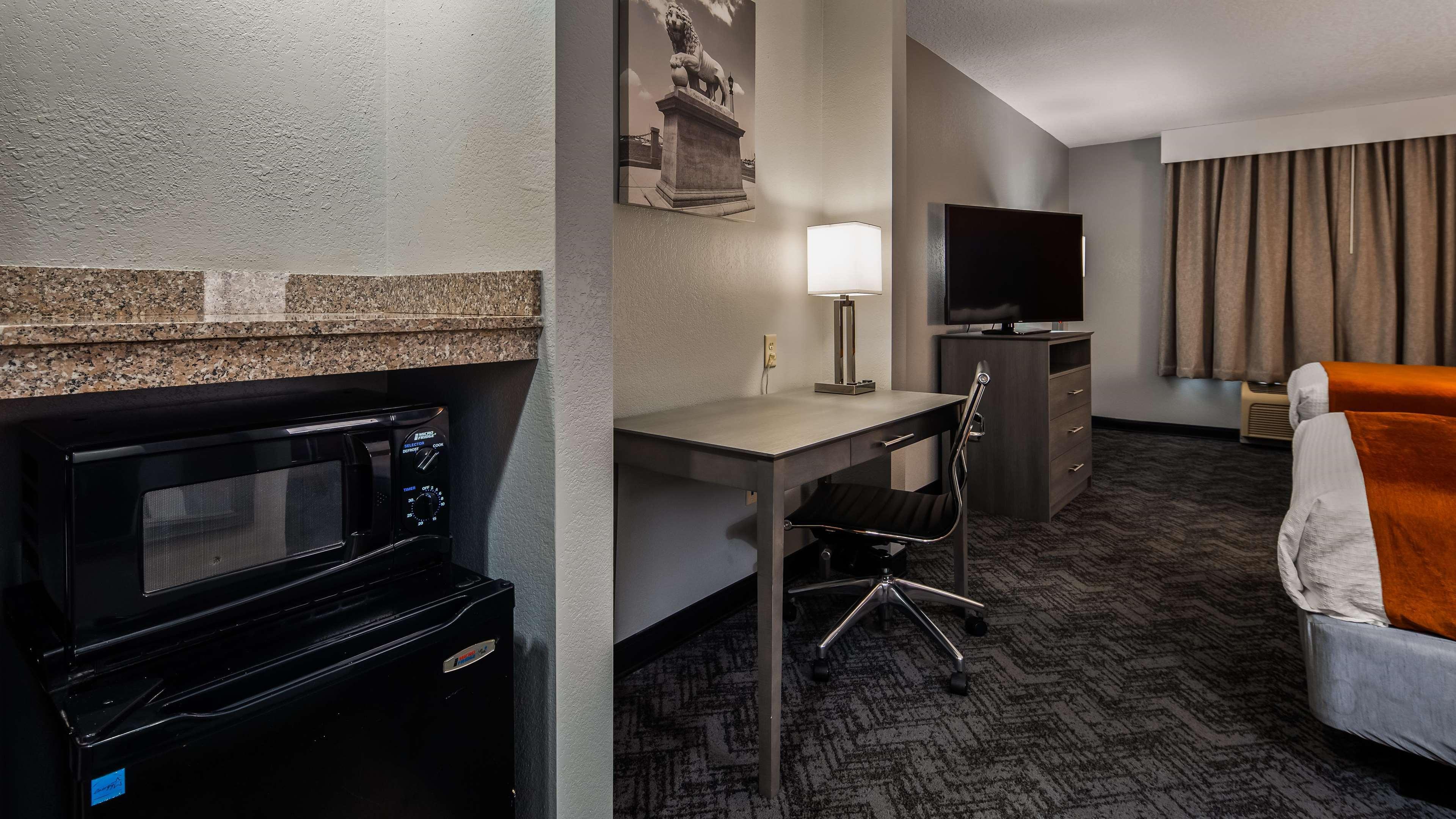 Best Western Plus New Caney Inn & Suites Екстериор снимка